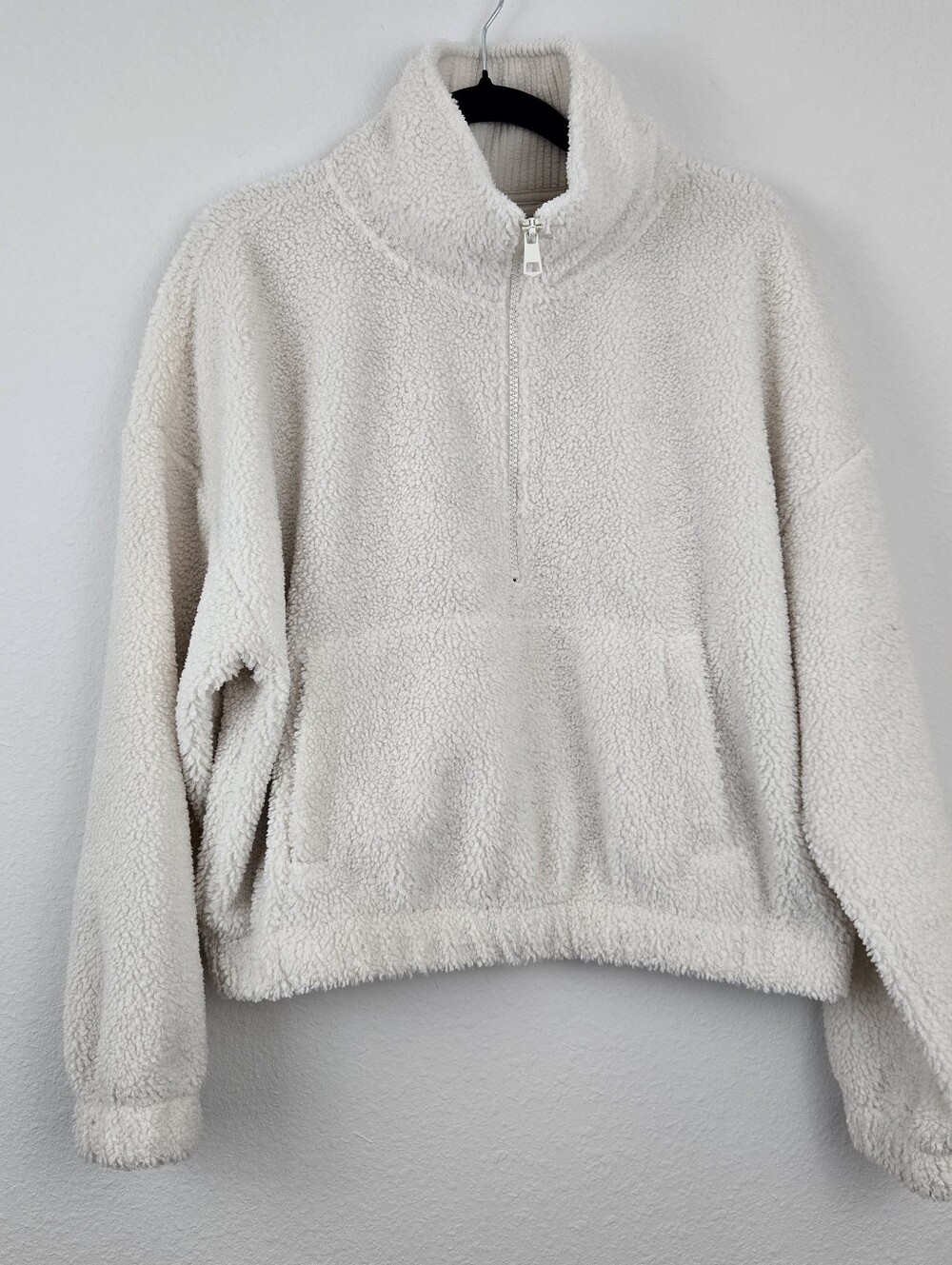 American Eagle Seriously Huggable Sherpa Half Zip Pullover Cream